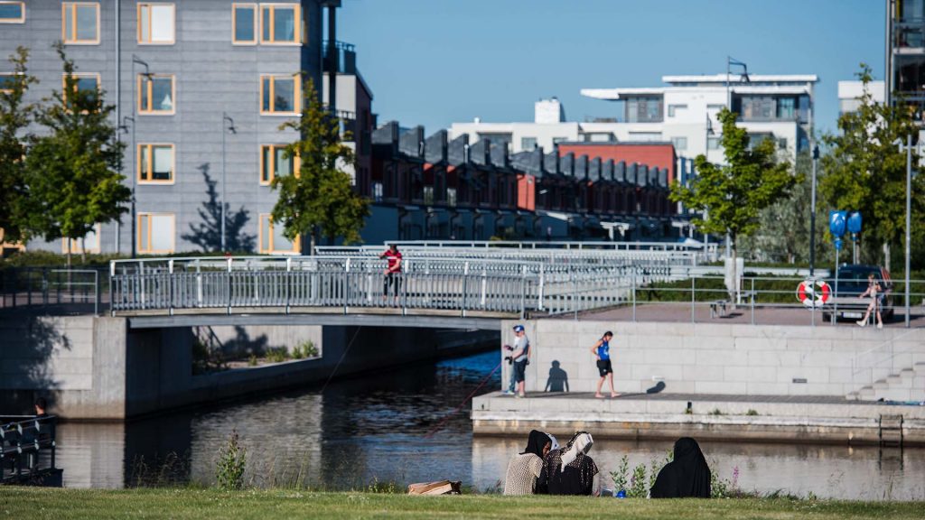 Människor på Gävle strand