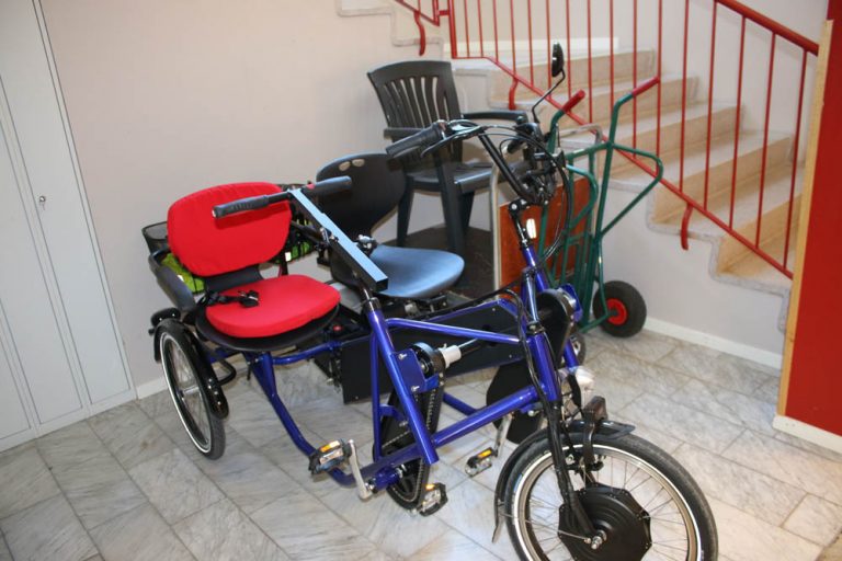 Cykelvagn med plats för två passagerare.