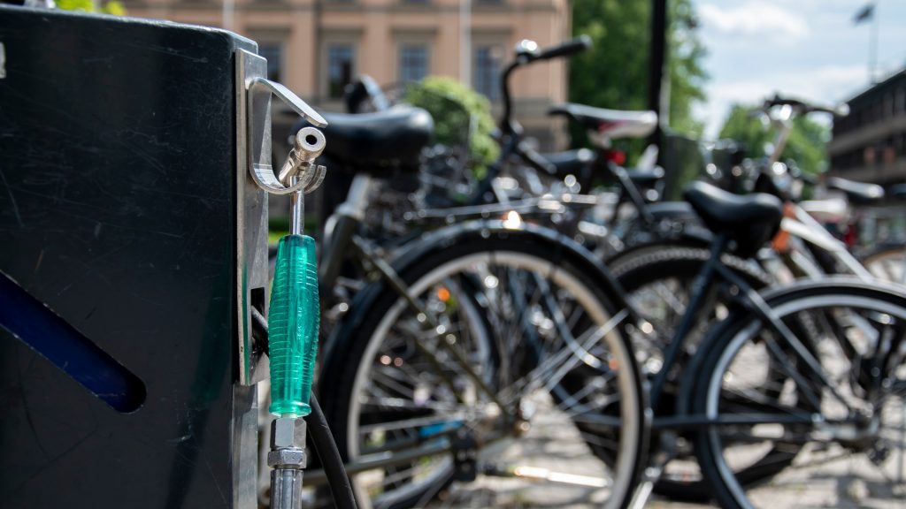 Cykelparkeringen framför Rådhuset