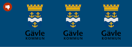 Ej godkänt exempel med standard logotype mot blå bakgrund. Logotypen och ordbilden under emblemet får alldeles för låg kontrast mot bakgrunden.