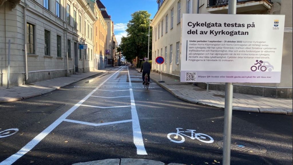 Bild på östra delen av Kyrkogatan som tillfälligt gjort om till cykelgata