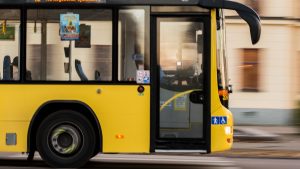Gul buss