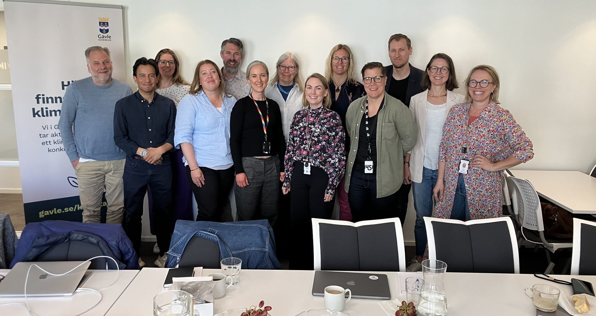 Från vänster: Roland Elander, David Lukinius, Anna Klasson, Katarina Johansson, Karl Hillman, Ida Johansson, Ann-Marie Hedenskog, Jessica Birgersson, Åsa Sund, Emelie Erngren, Erik Apel, Elin Skogens, Lisa Trevitt