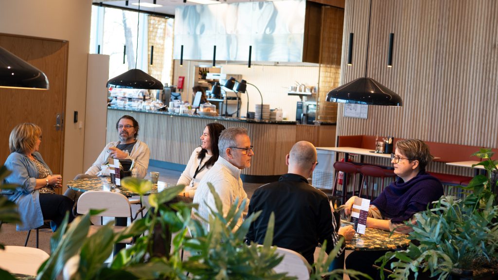 Matgäster på Agnes bistro