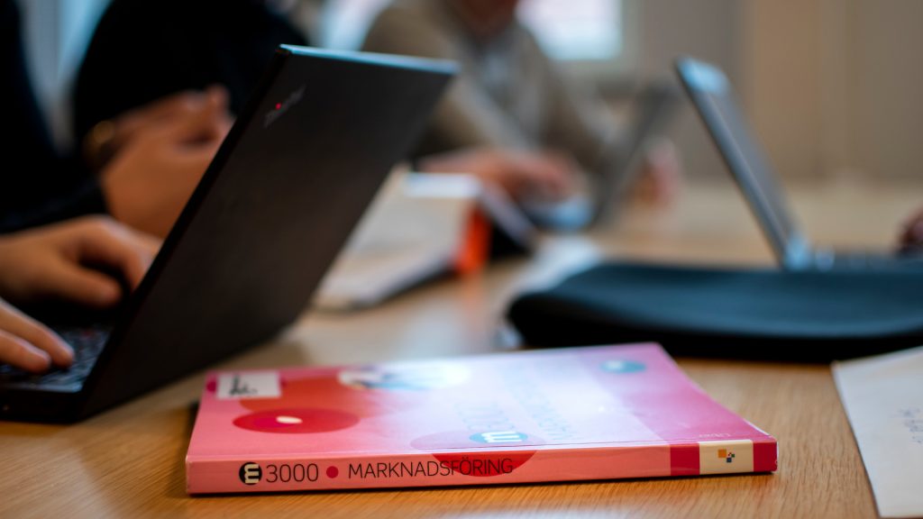 Lektion i marknadsföring på Borgarskolan