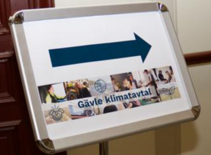 Skylt på rundabordsmötet