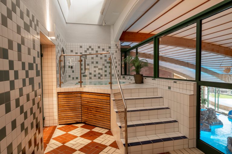 Bubbelpool inne på relaxavdelningen