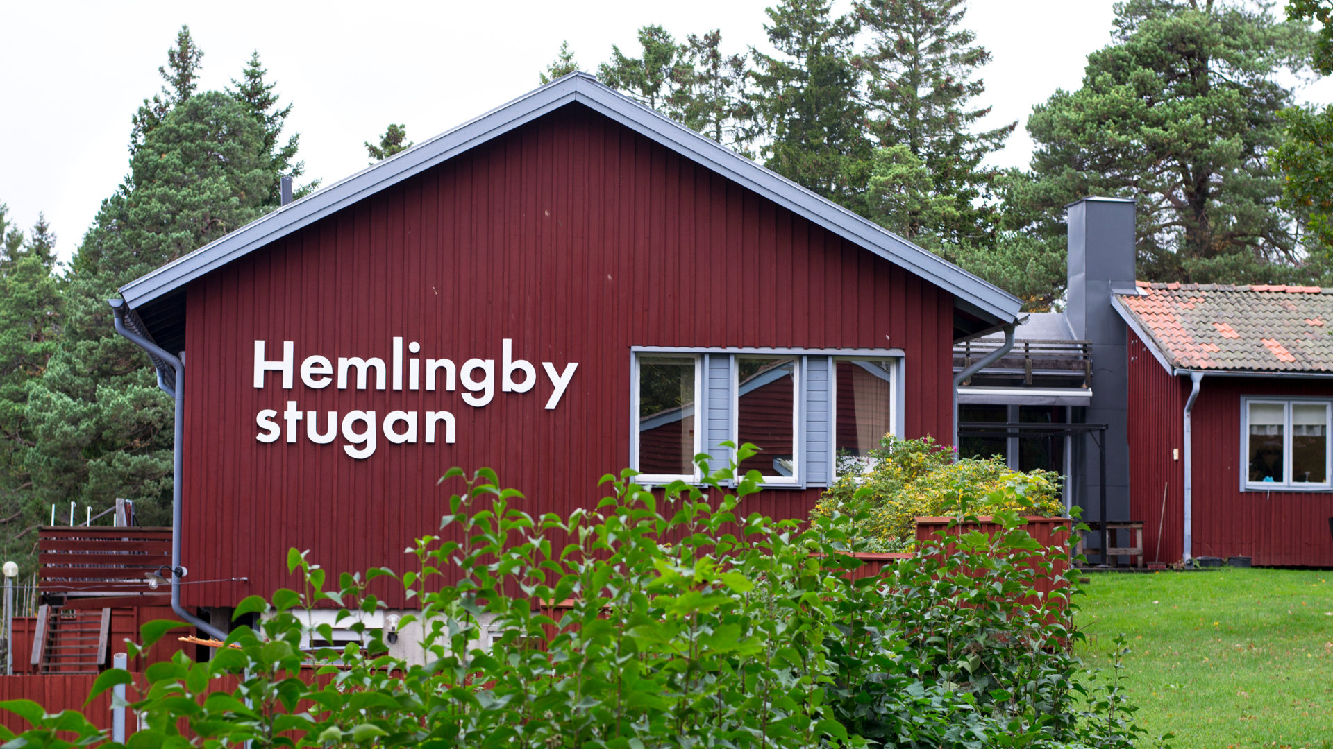 Bild på Hemlingbystugan i sommartid