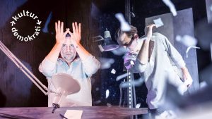 Skådespelare i teatermiljö