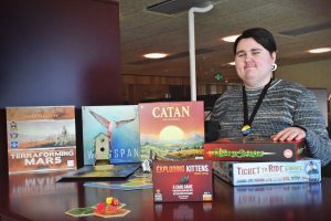 En person och brädspel