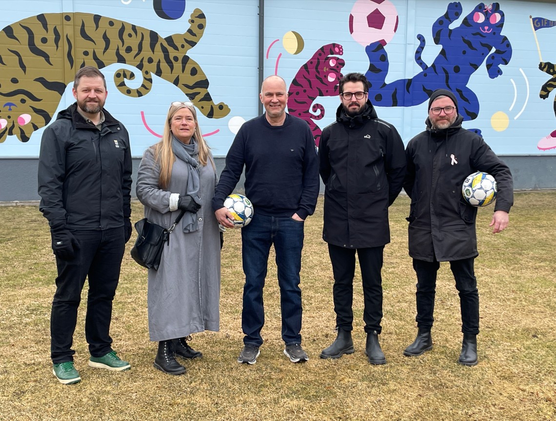 Niklas Gunnerstam, fritidsutredare på Gävle kommun, Helene Börjesson (MP), ordförande i kultur- och fritidsnämnden, Erik Illerhag, ungdomsansvarig Gefle IF, Karl-Magnus Rosendahl, projektledare Gavlefastigheter AB och Mattias Wikström, förvaltare Gavlefastigheter AB.