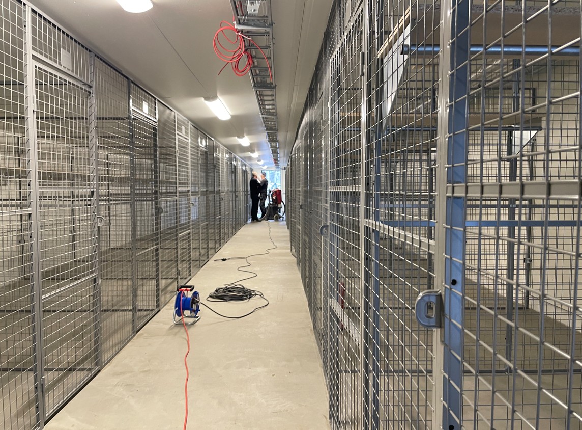 Nya förråd för fotbollslagen