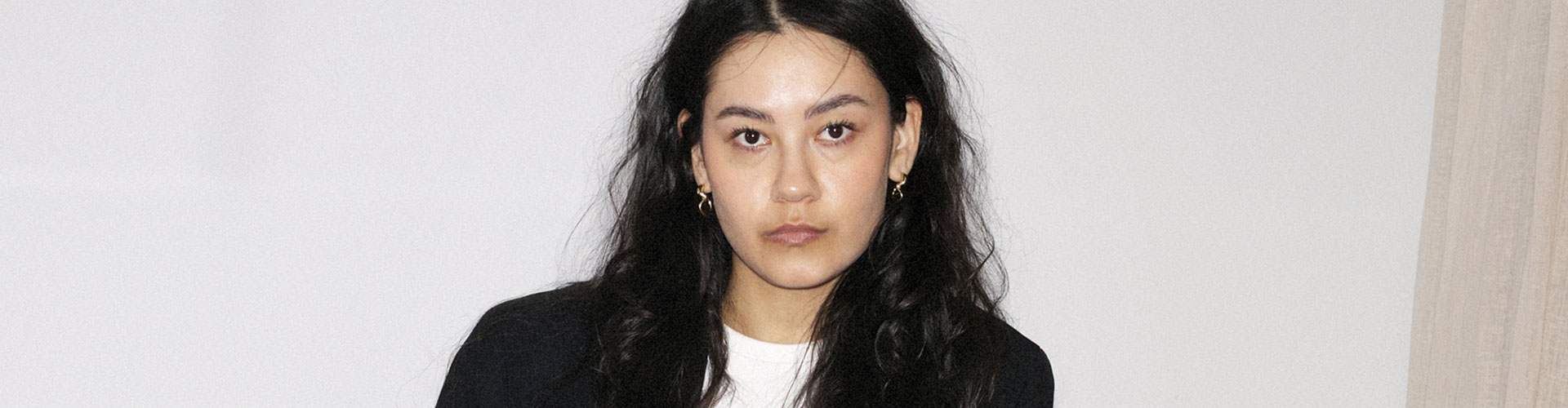 ett porträtt på en kvinna